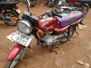Bajaj Boxer 125 2022 Red