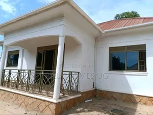 Photo - 3bdrm House in Ssabagabo-Makindye for sale