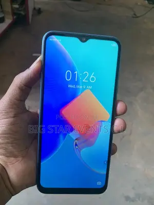 Tecno Spark 8 64 GB Blue
