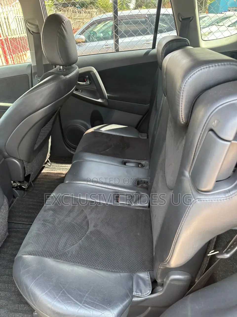 Toyota Vanguard 2011 Black