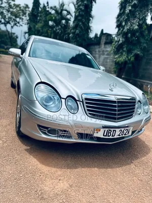 Photo - Mercedes-Benz E240 2006 Silver