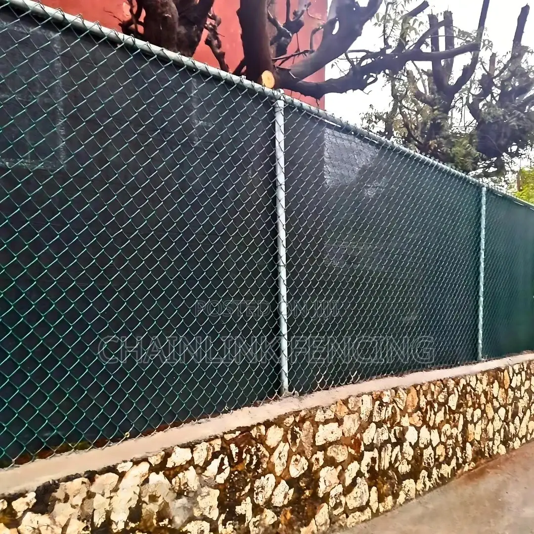 Chain-Link Fencing With a Privacy Ccreen