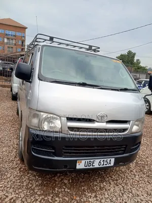 Photo - Toyota HiAce 2009 Silver