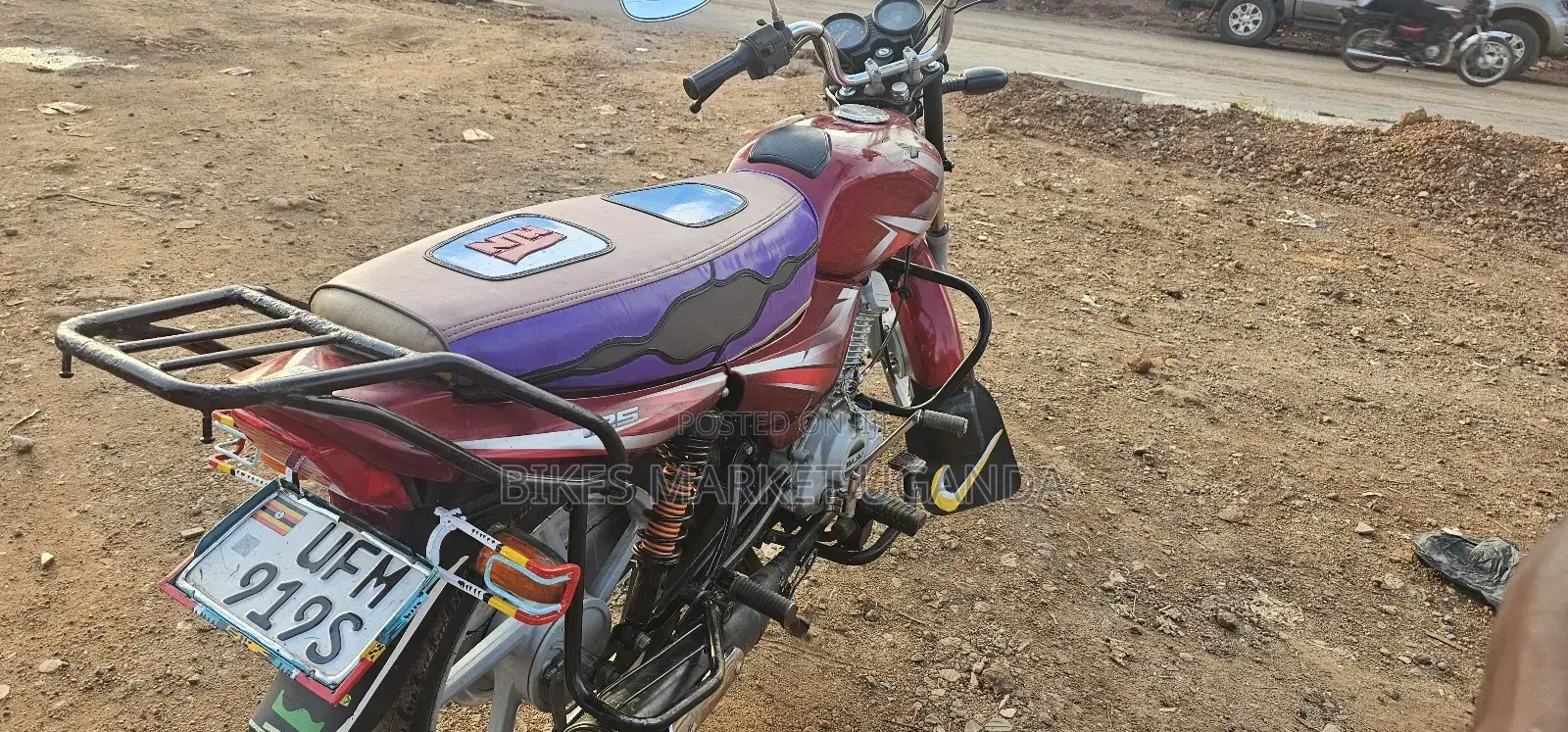 Bajaj Boxer 125 2024 Red