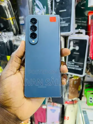 New Samsung Galaxy Z Fold4 256 GB Gray