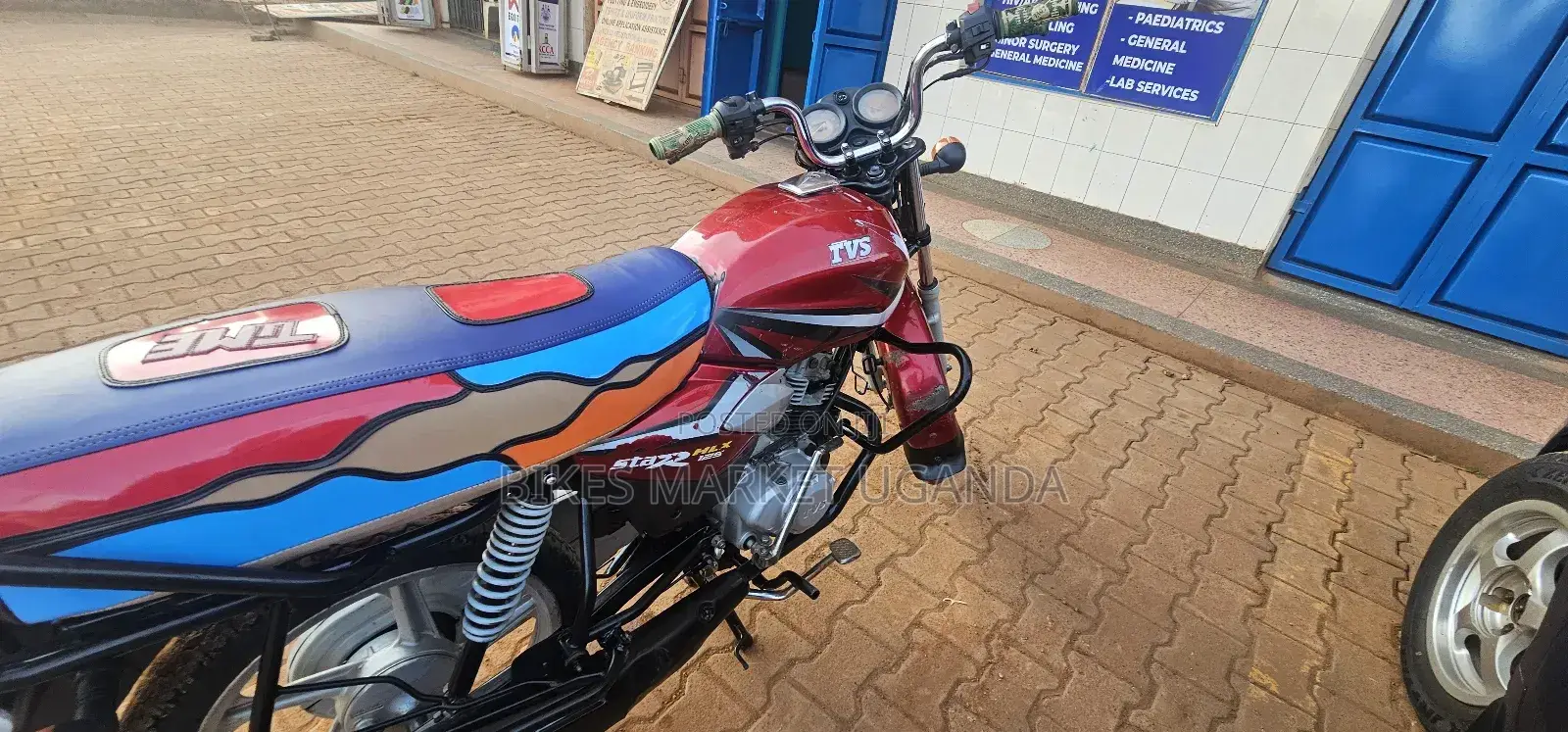 TVS HLX 125 2023 Red