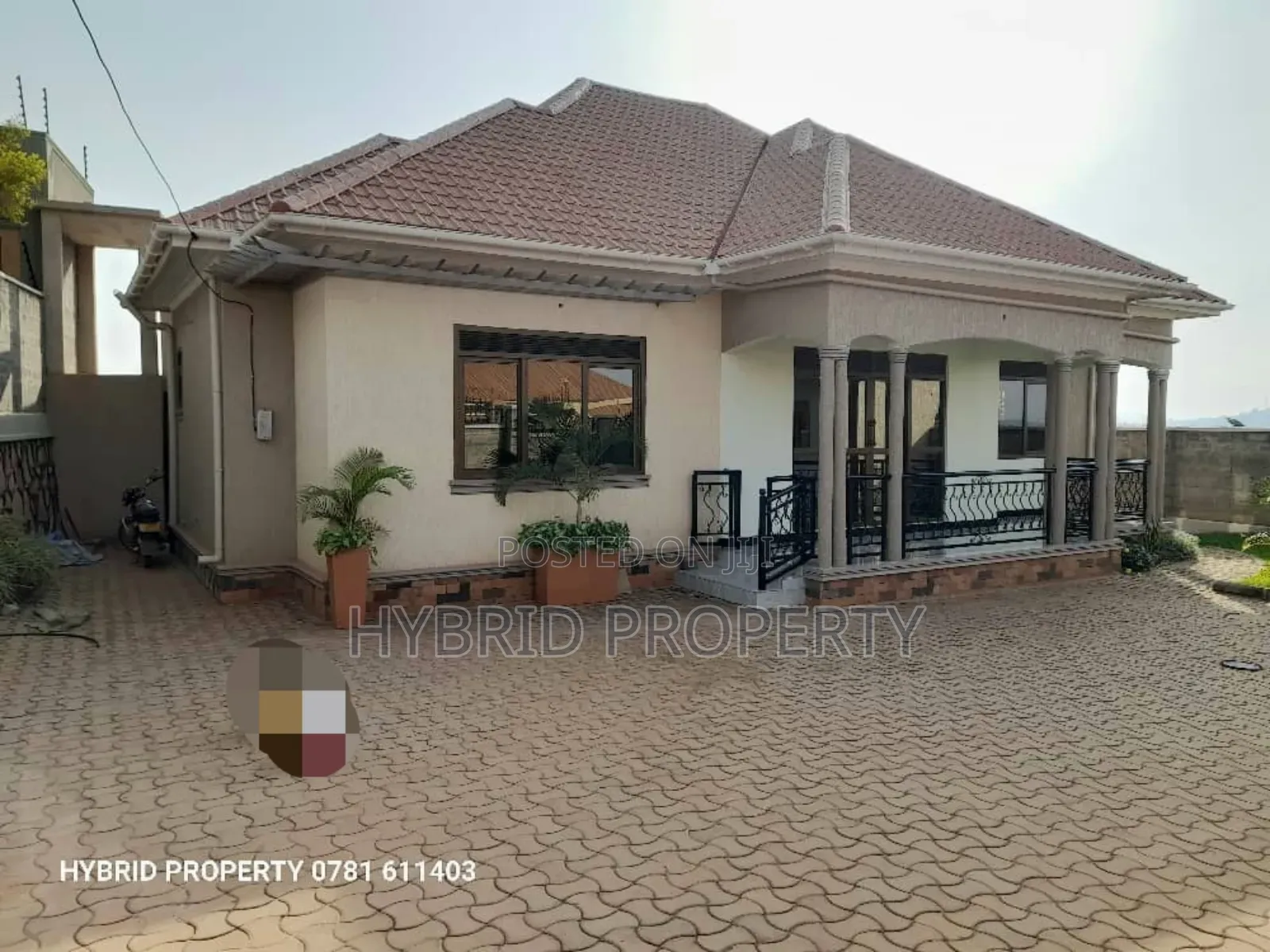3bdrm House in Nansana Along Hoima for sale