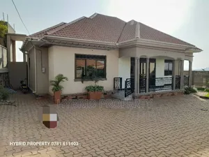 3bdrm House in Nansana Along Hoima for sale