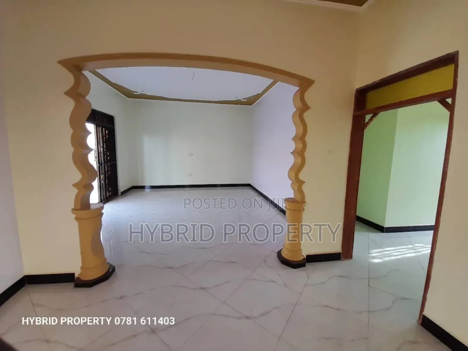 3bdrm House in Nansana Along Hoima for sale