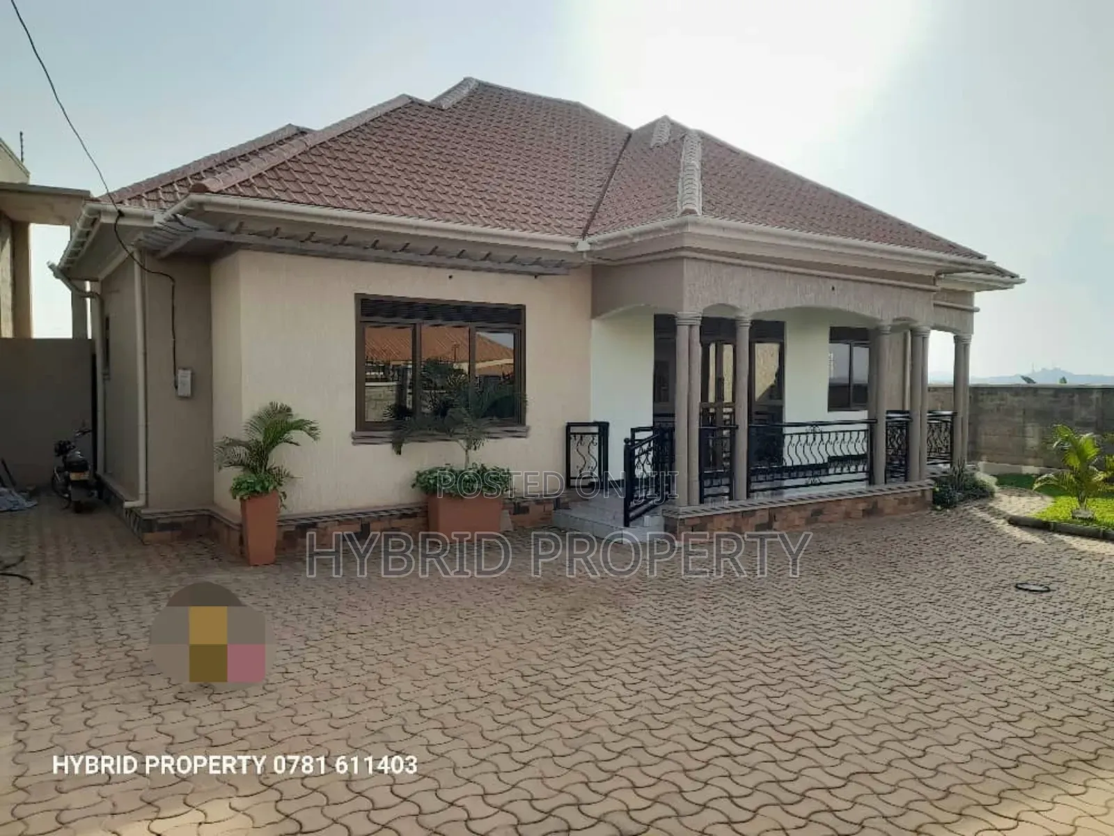 3bdrm House in Nansana Along Hoima for sale