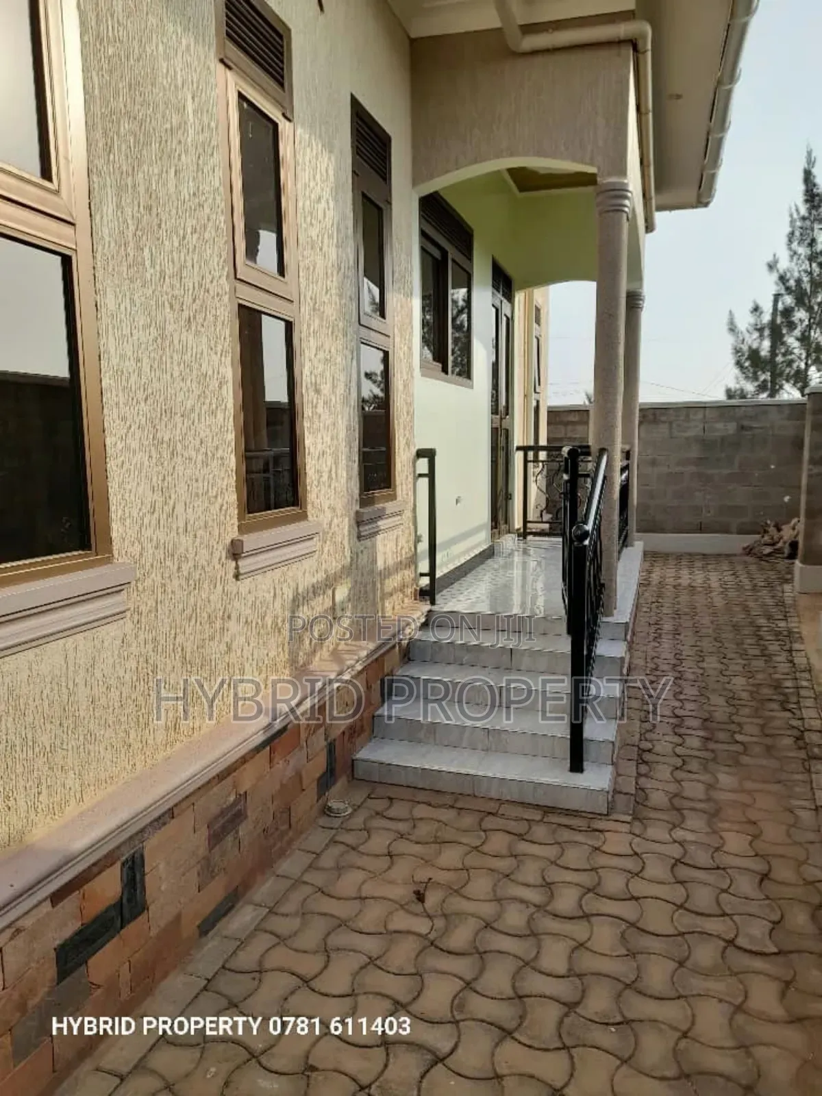 3bdrm House in Nansana Along Hoima for sale