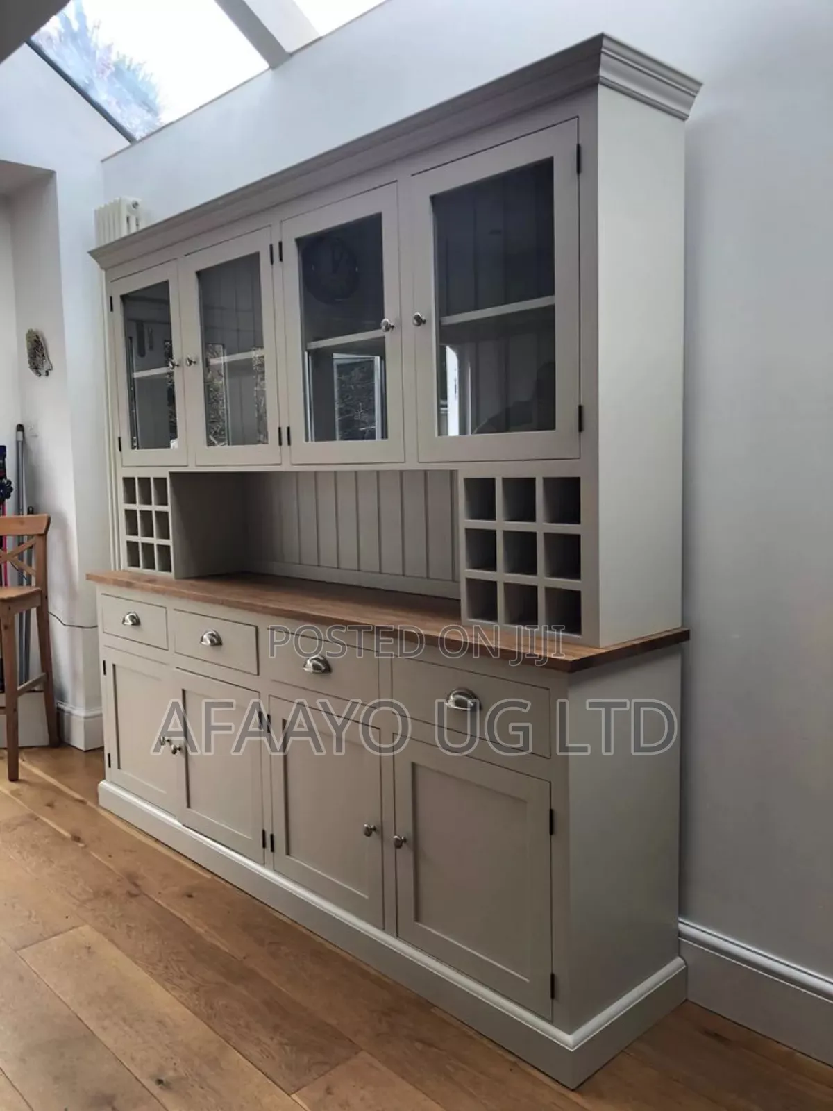 Quality Giabt Cupboard