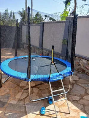8ft Big Size Trampoline With Safety Enclosure and a Ladder