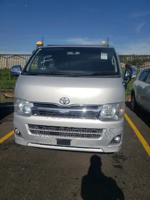 Photo - Toyota HiAce 2013 Silver