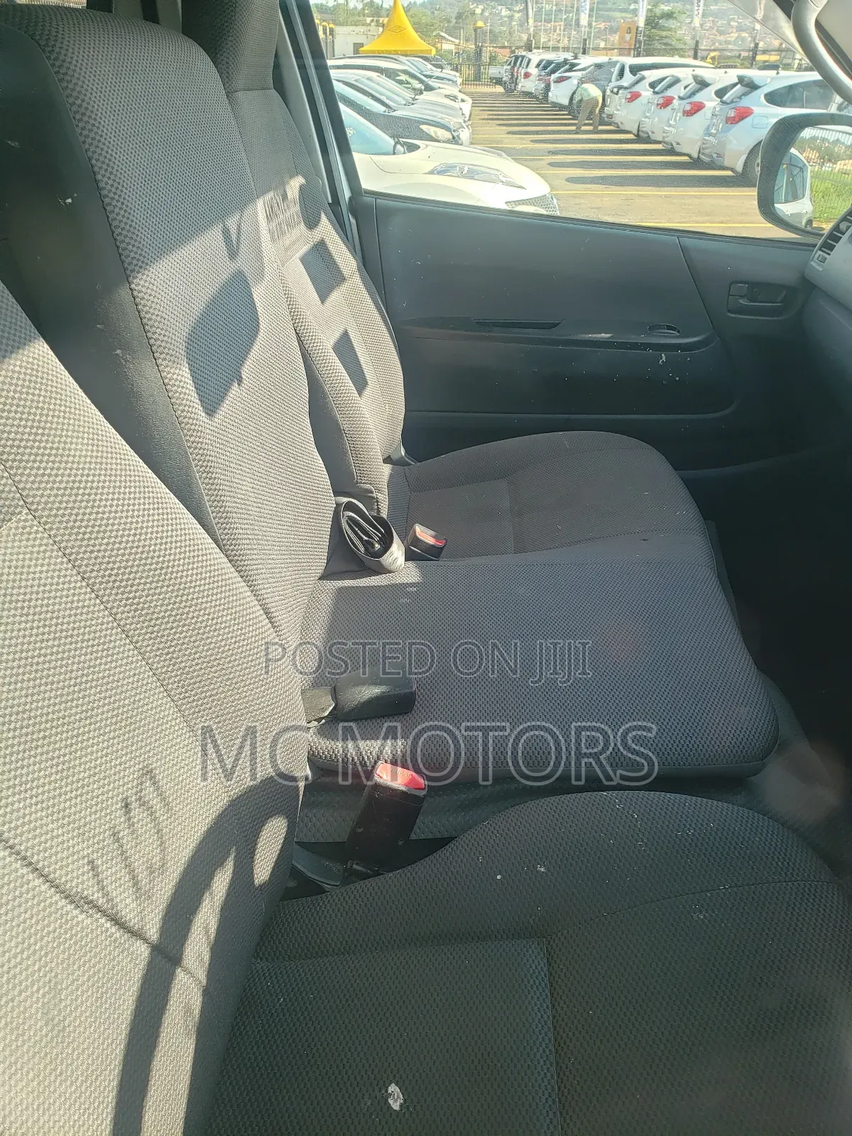 Toyota HiAce 2013 Silver