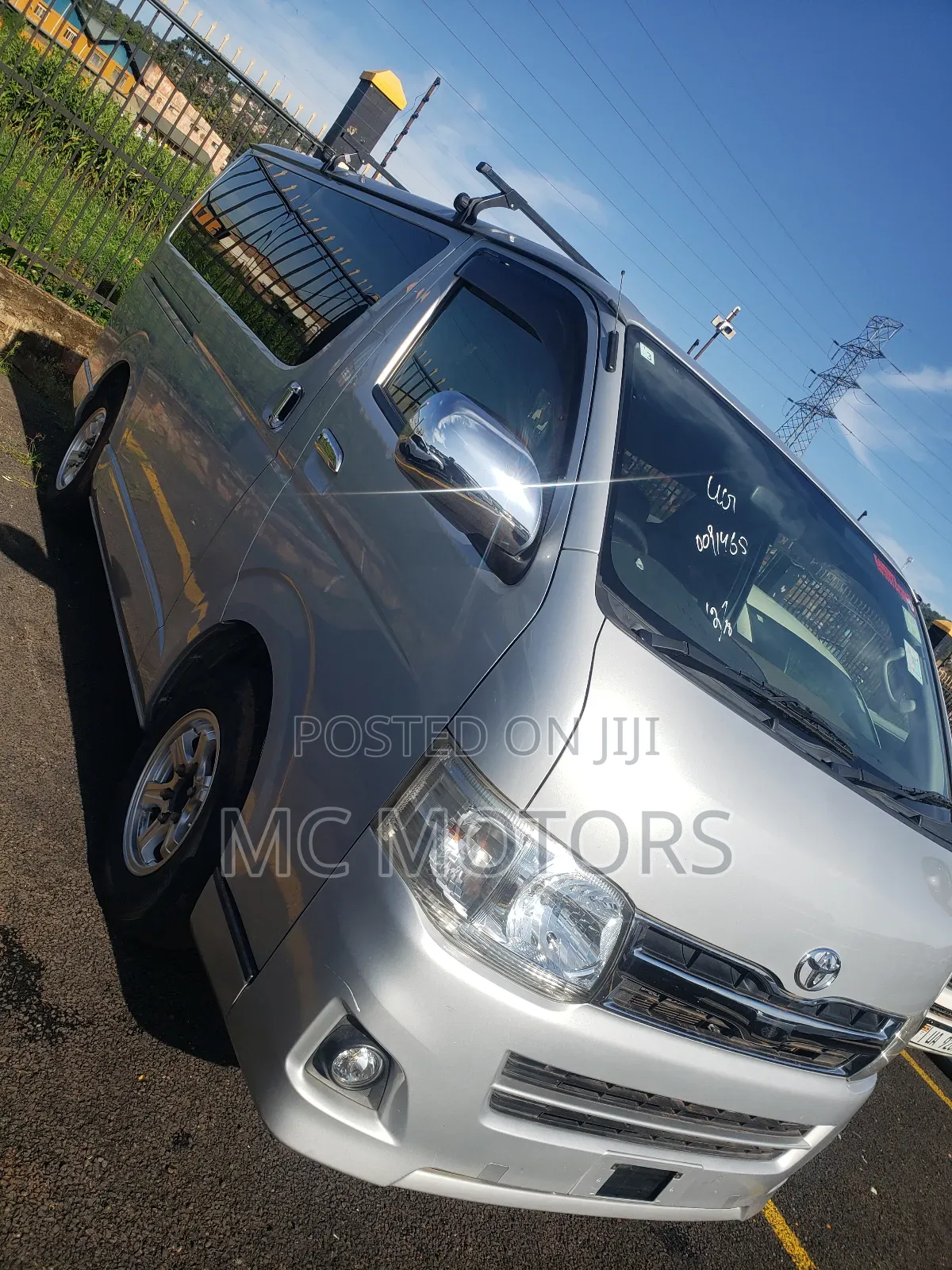 Toyota HiAce 2013 Silver