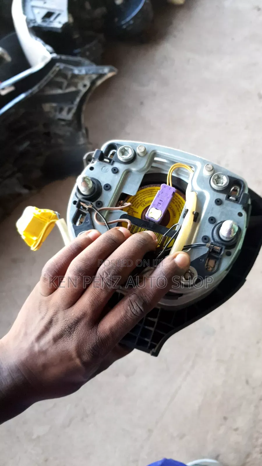 Volkswagen Toureg, Tiguan and Golf Steering Air Bags