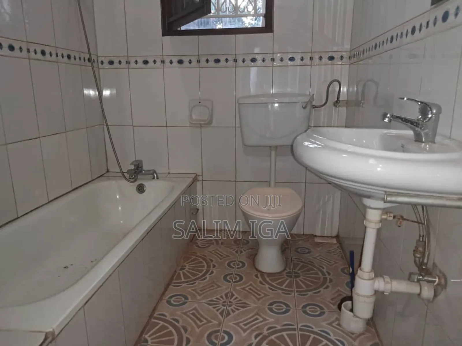 3bdrm Bungalow in Kololo Property, Central Division for rent