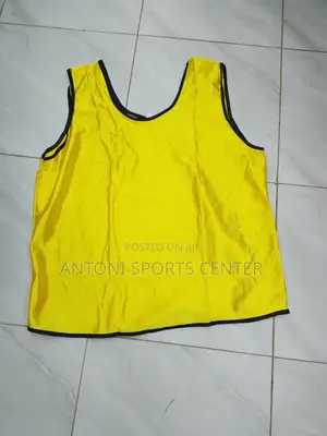 Yellow Bibus