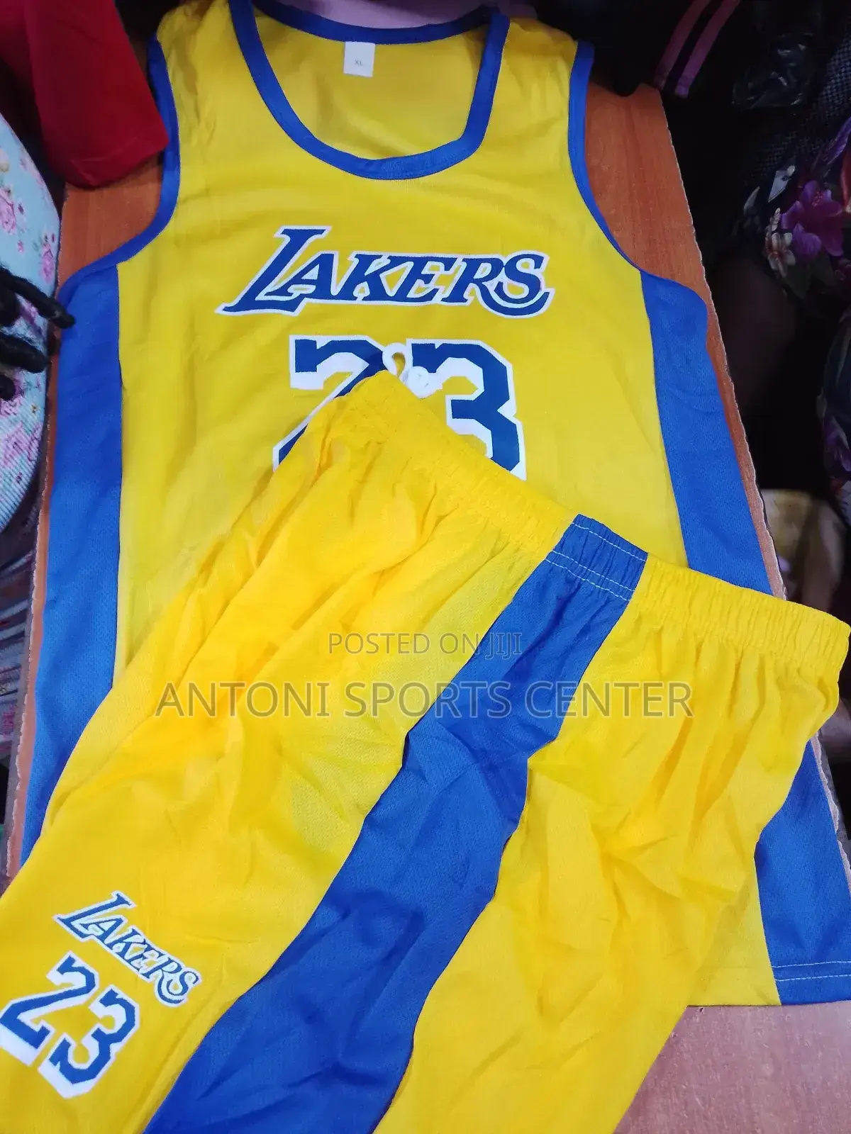 Lakers Yellow Color