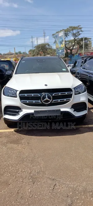 Photo - Mercedes-Benz GLC-Class 2022 White