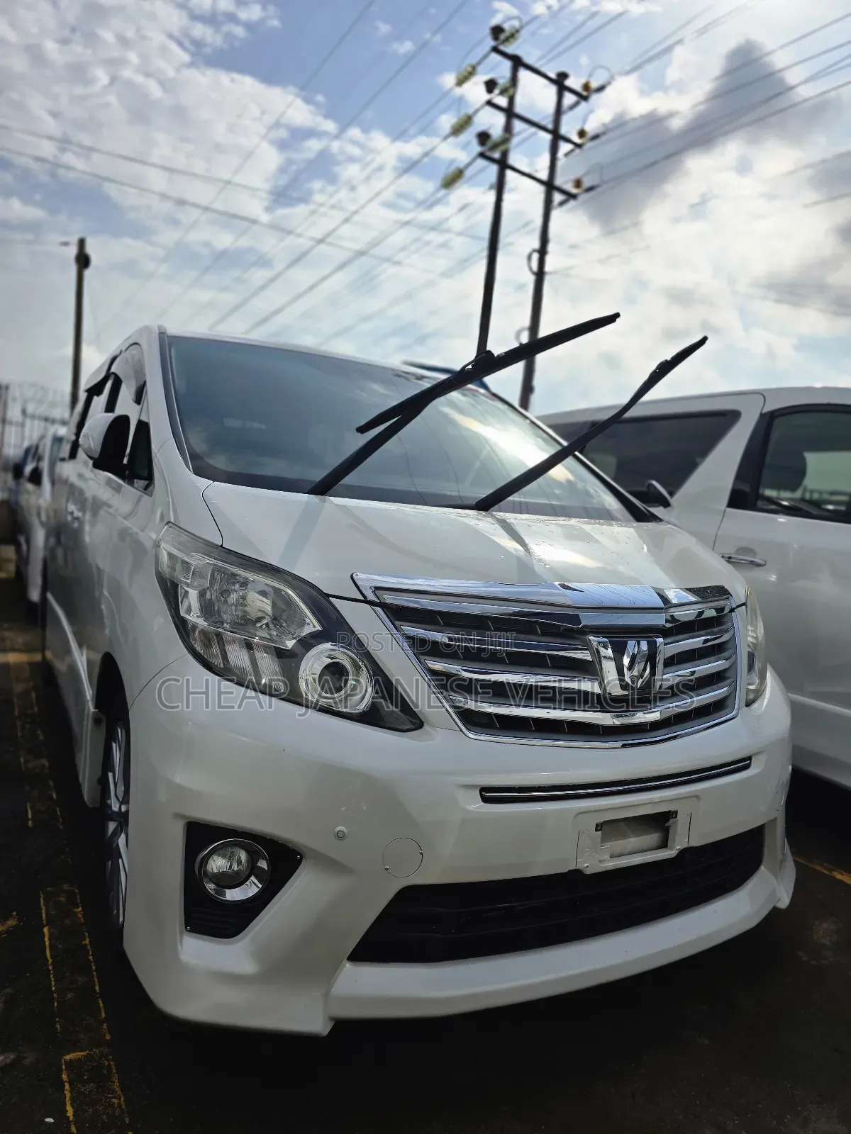 Toyota Alphard 2.4 Petrol AWD 2012 White