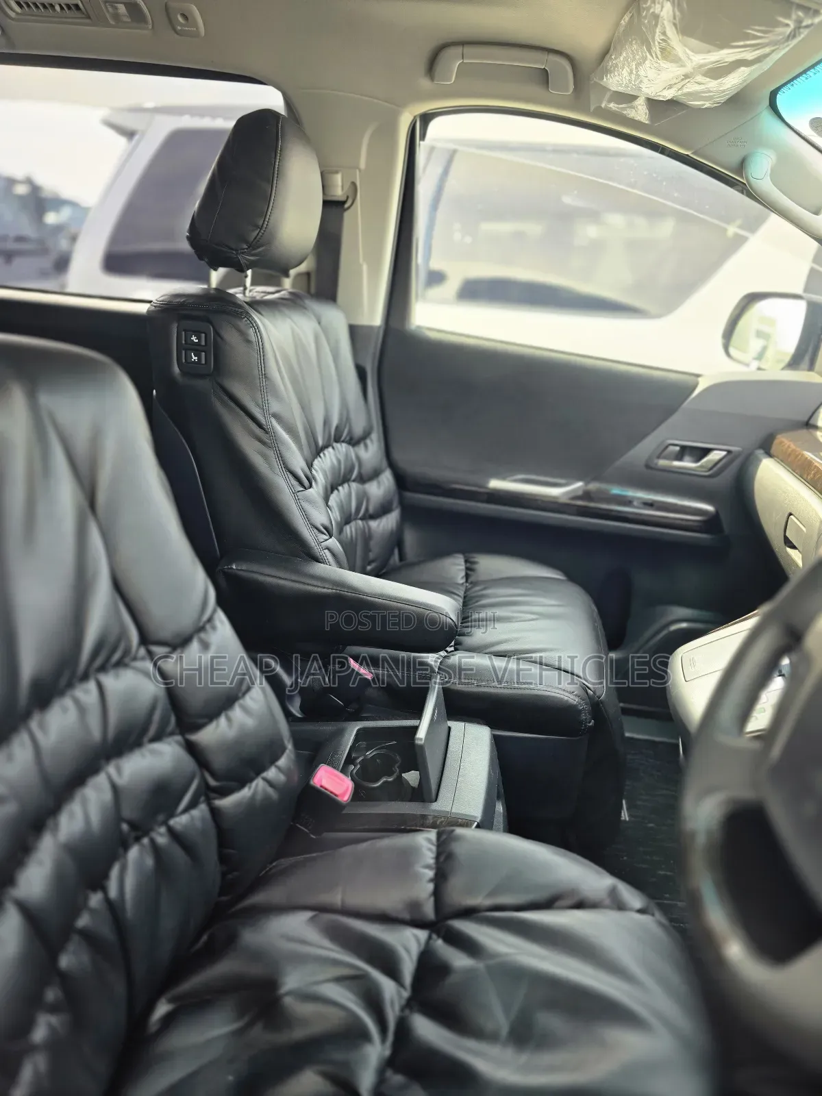 Toyota Alphard 2.4 Petrol AWD 2012 White