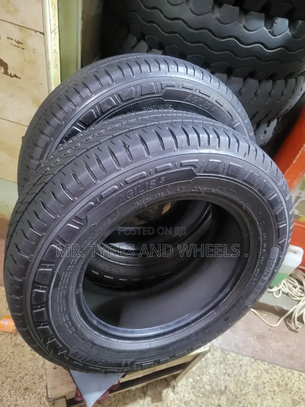 Its 205 70 R15c Michelin Agilis E Imported Tires 4rm Japan.