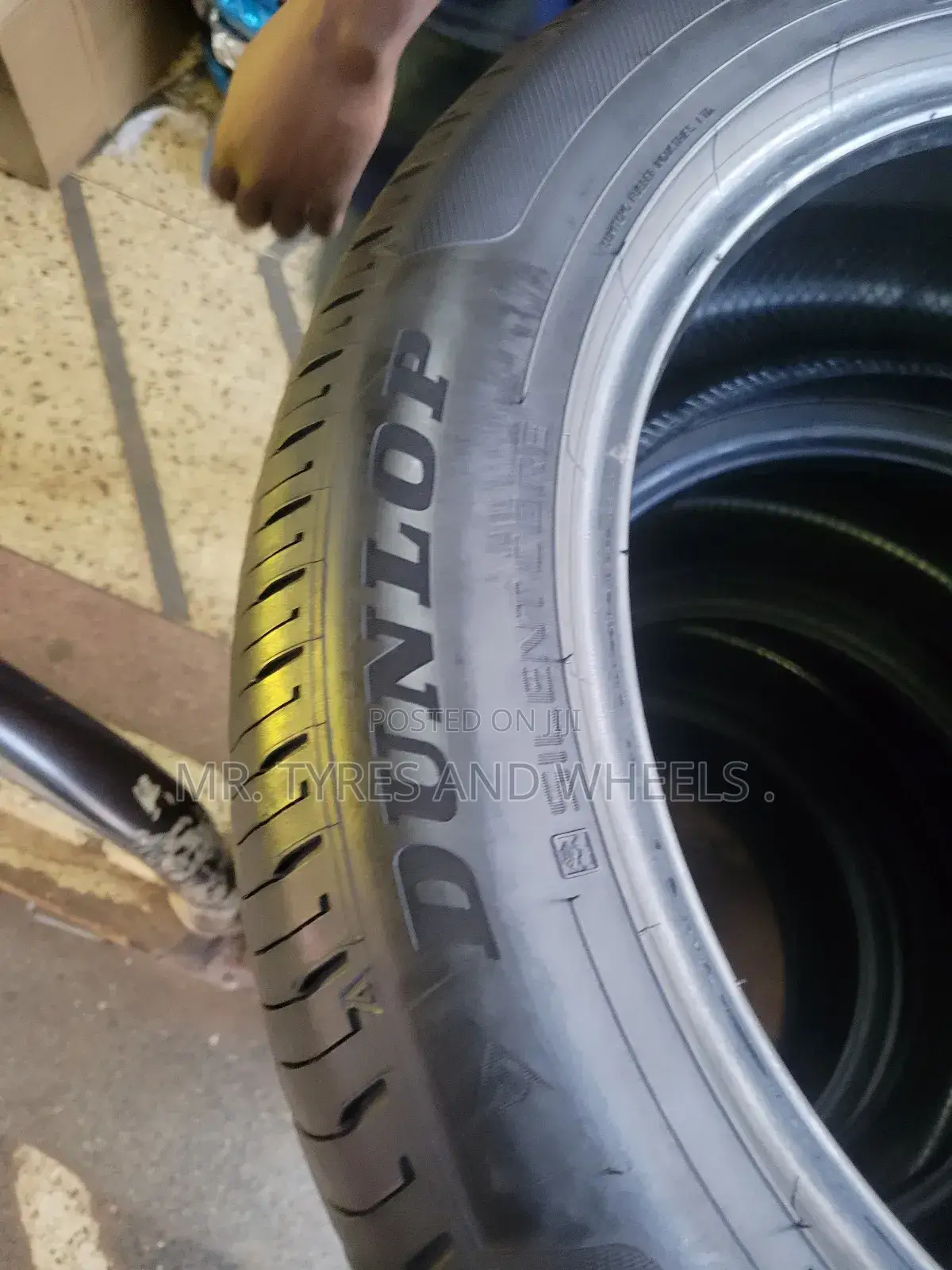 235 50 R18 Dunlop Came and Take This Gd Dunlop 3yrs Warranty