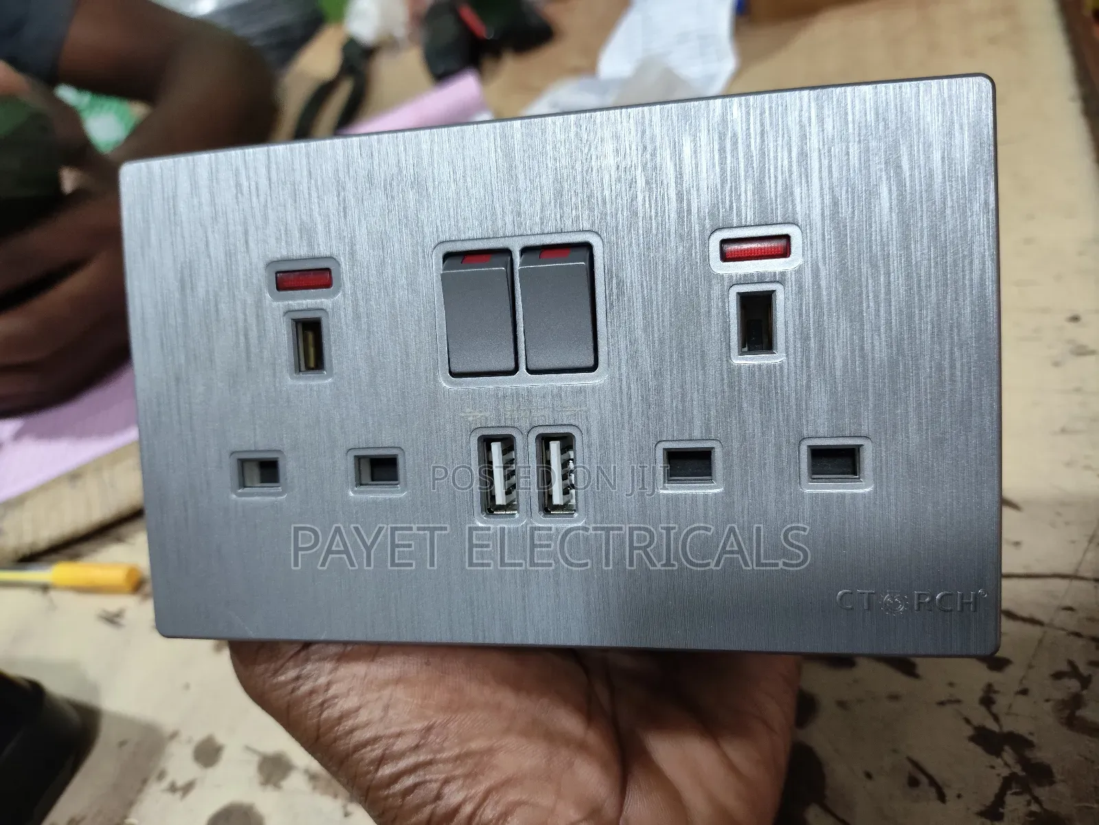 Double Socket With Usb
