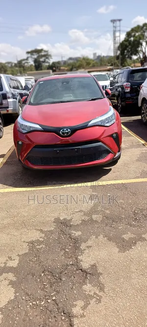 Photo - Toyota C-HR XLE FWD Sport Utility (2.0L 4cyl 2AM) 2018 Red