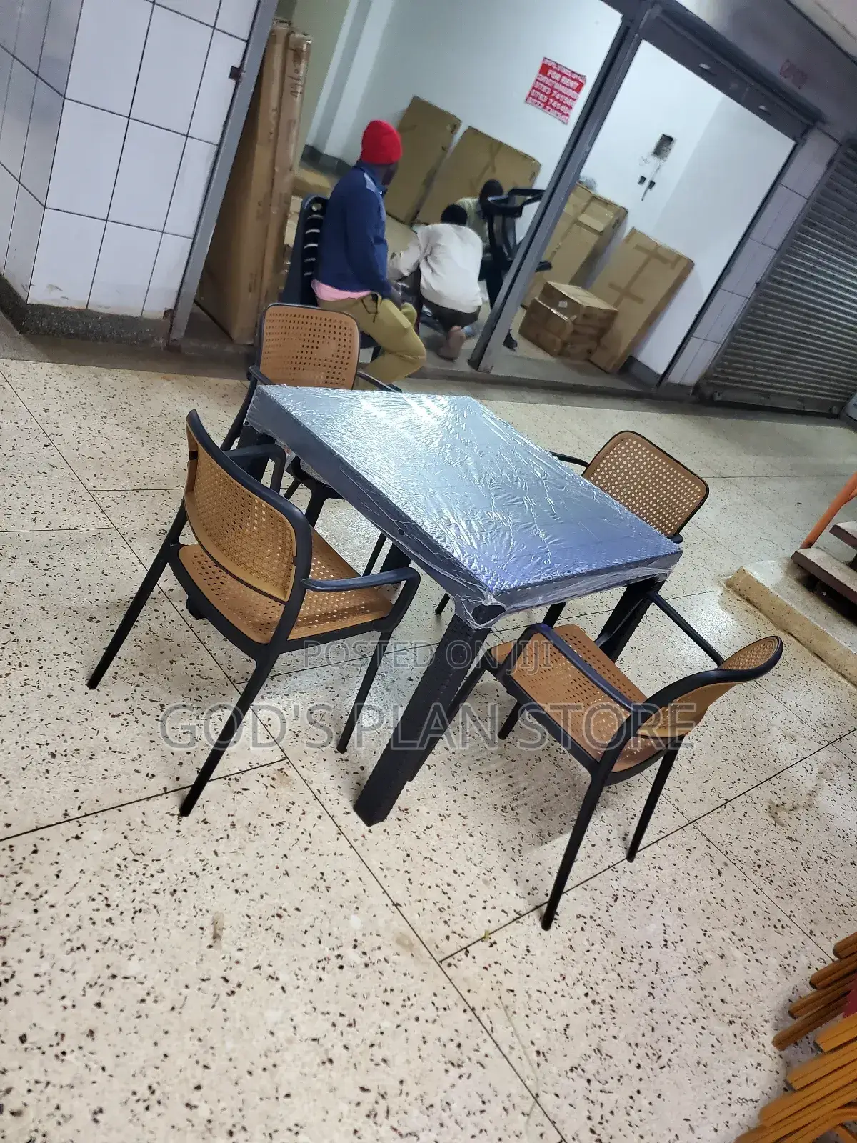 Restaurant Plastic Table and Chairs
