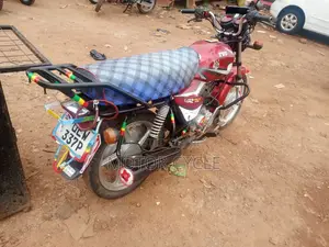 TVS HLX 125 2009 Red