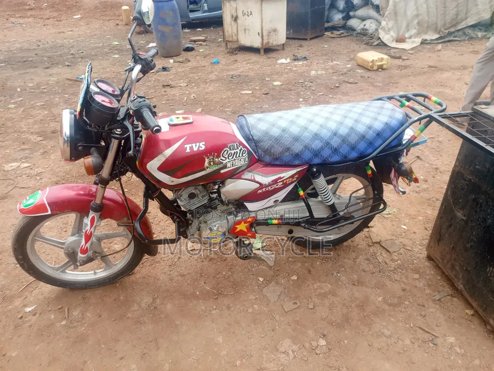 TVS HLX 125 2009 Red