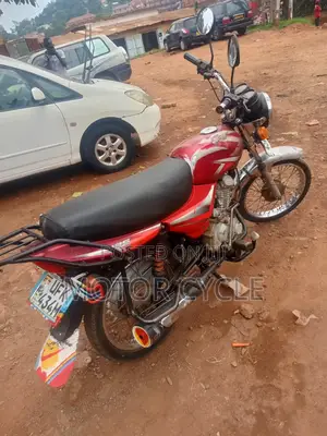 Bajaj Boxer 125 2022 Red