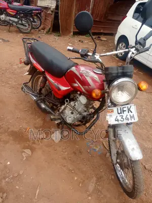 Bajaj Boxer 125 2022 Red