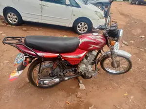 Bajaj Boxer 125 2022 Red