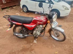 Bajaj Boxer 125 2022 Red