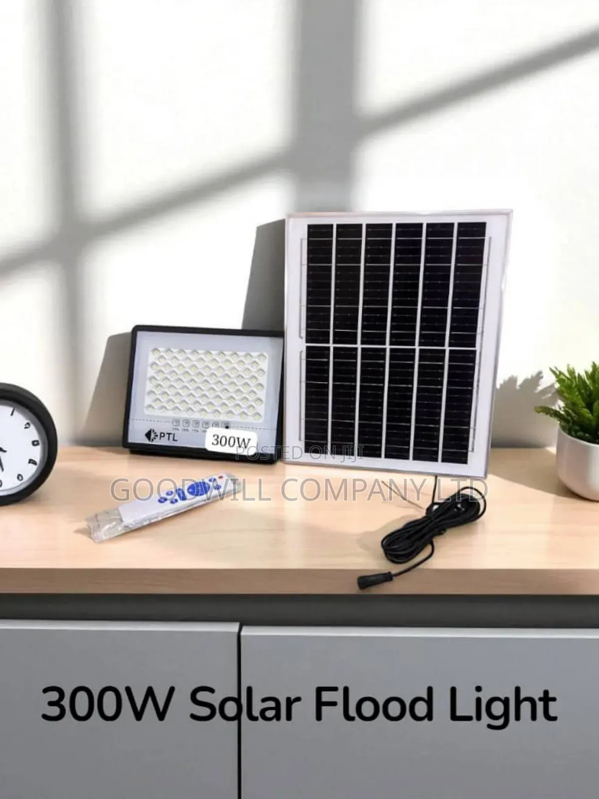 300w Solar Flood Light Pearl Class 1 With Lithium Battery