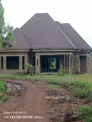 Photo - 4bdrm House in Jinja for sale