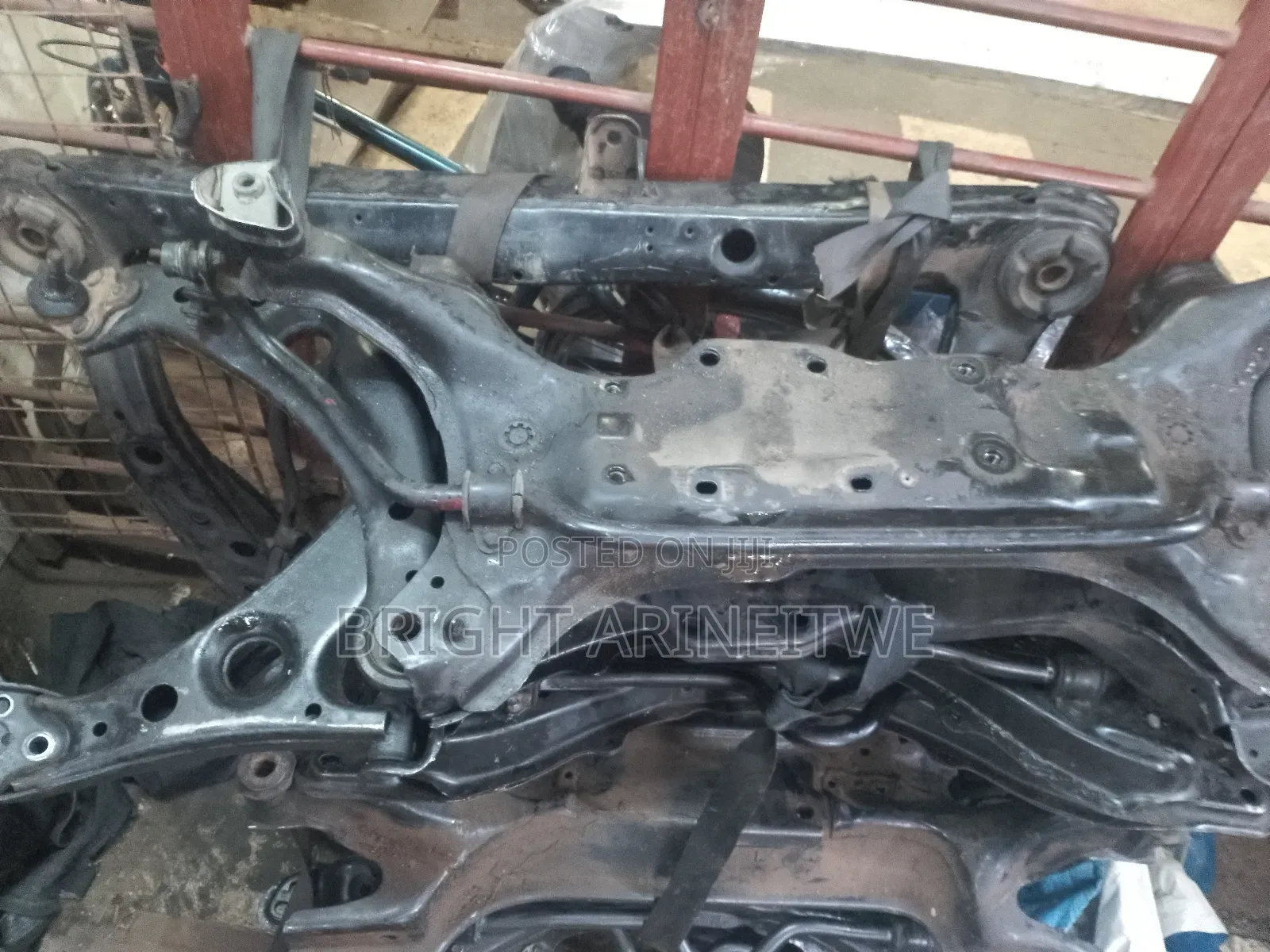 Suspension/Cross Member for Toyota Premio Ordinary.