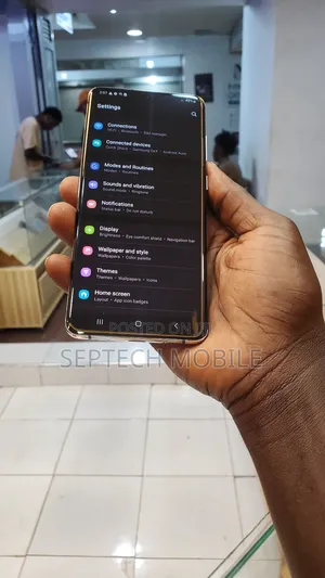 New Samsung Galaxy S20+ 128 GB White
