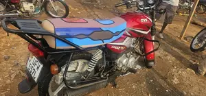 TVS HLX 125 2024 Red
