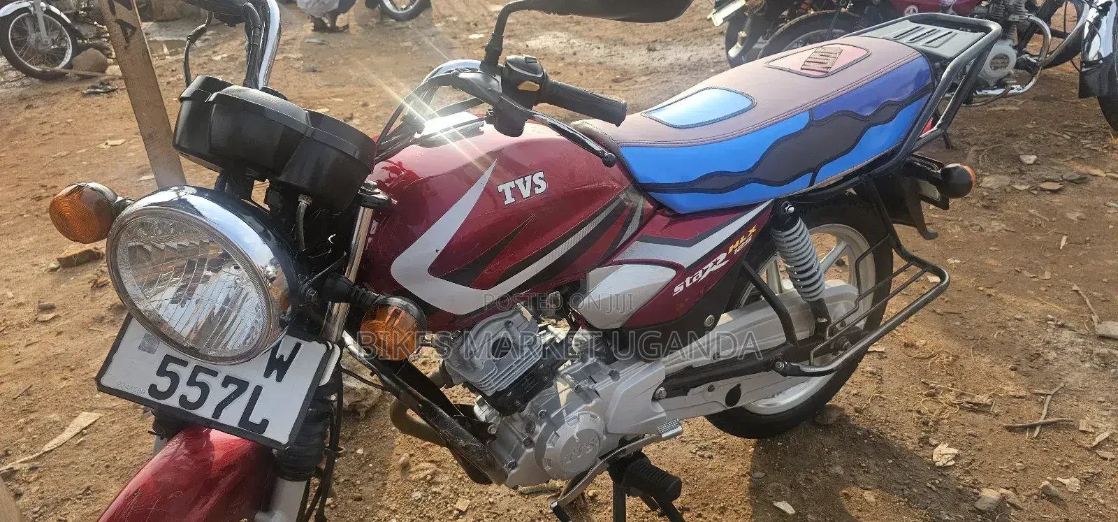 TVS HLX 125 2024 Red
