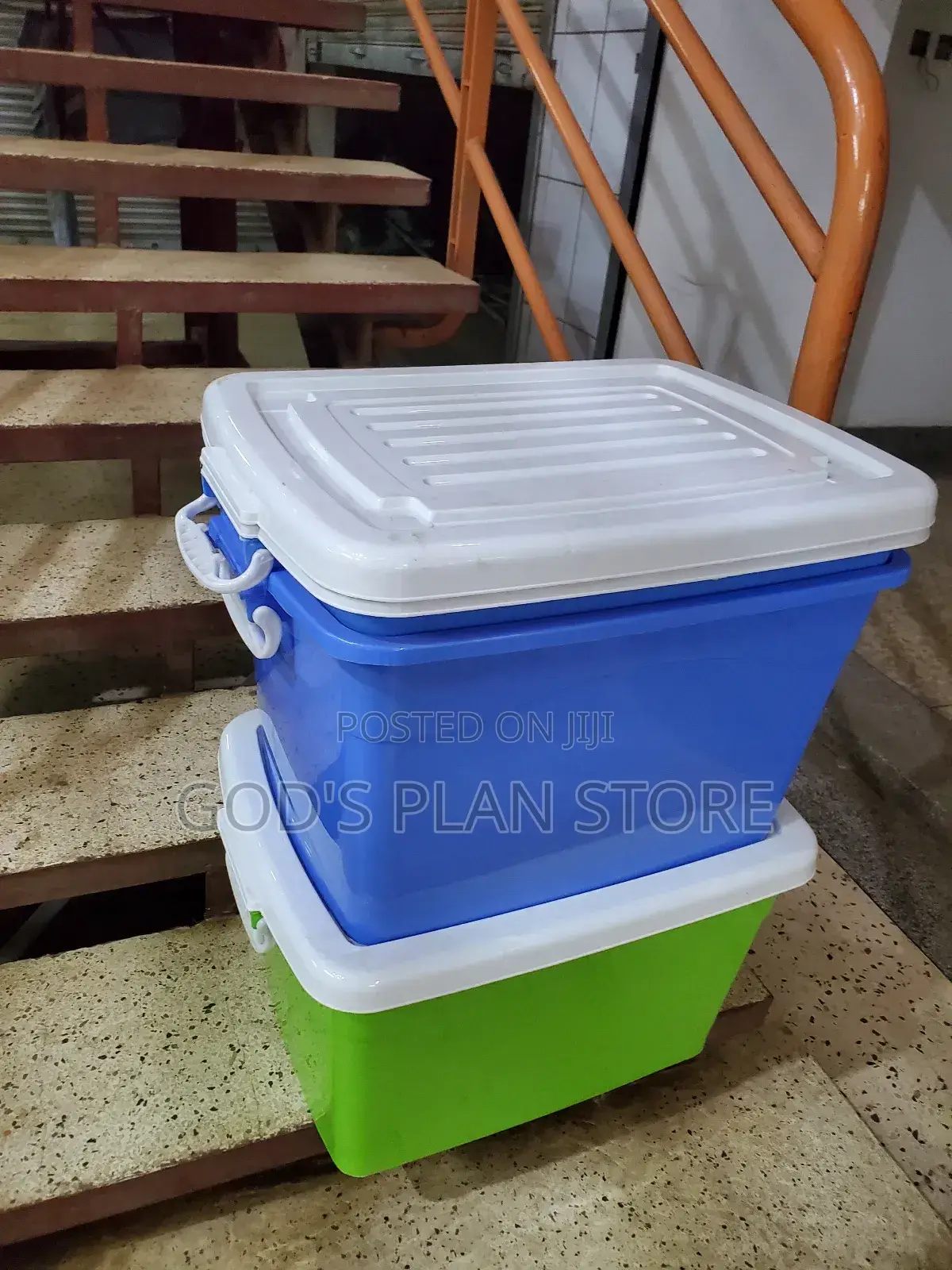 Blue Tongyong Plastic Storage Boxes