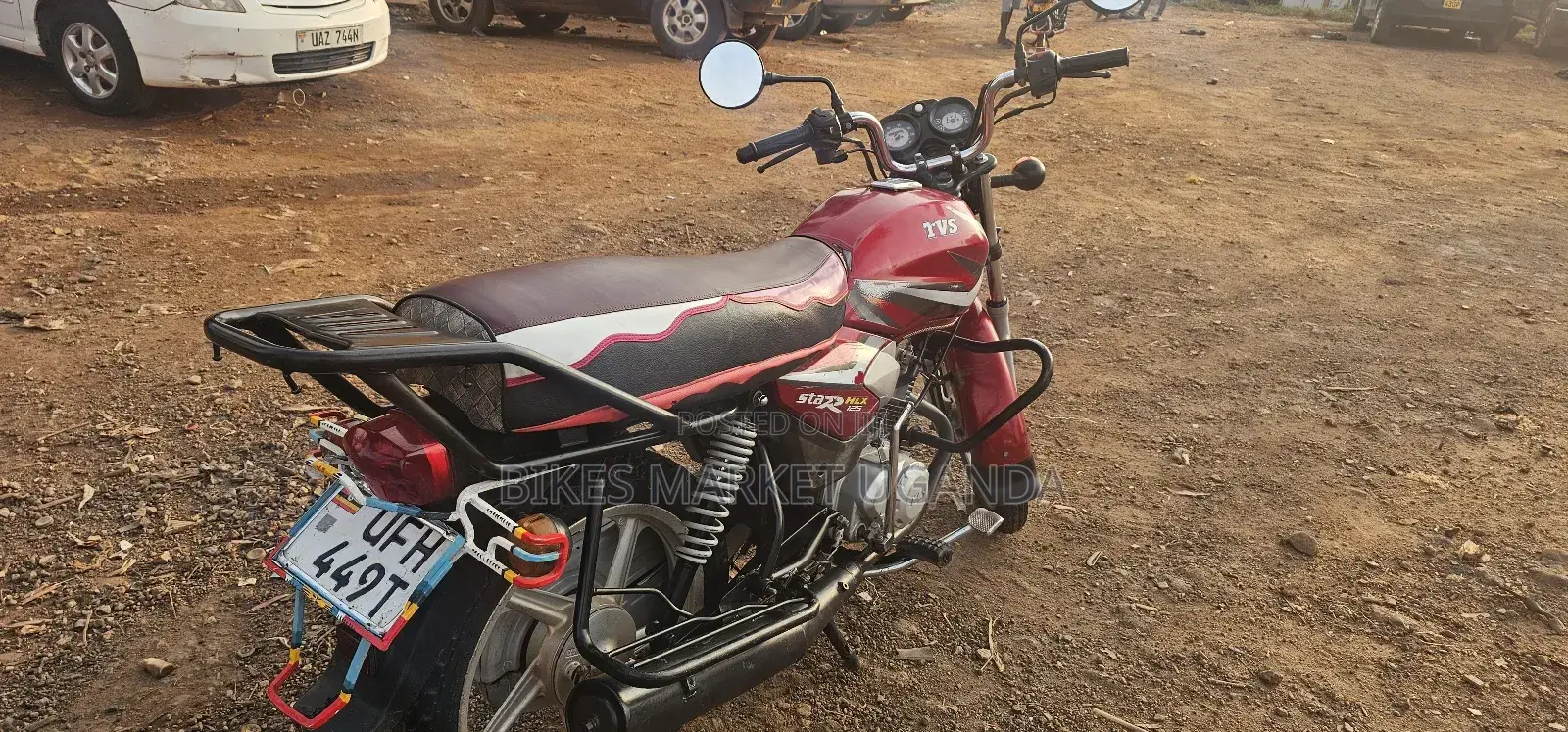 TVS HLX 125 2022 Red