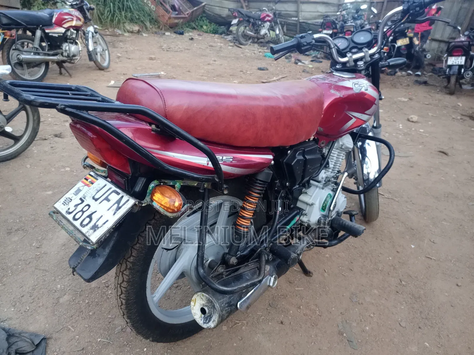 Bajaj Boxer 125 2023 Red