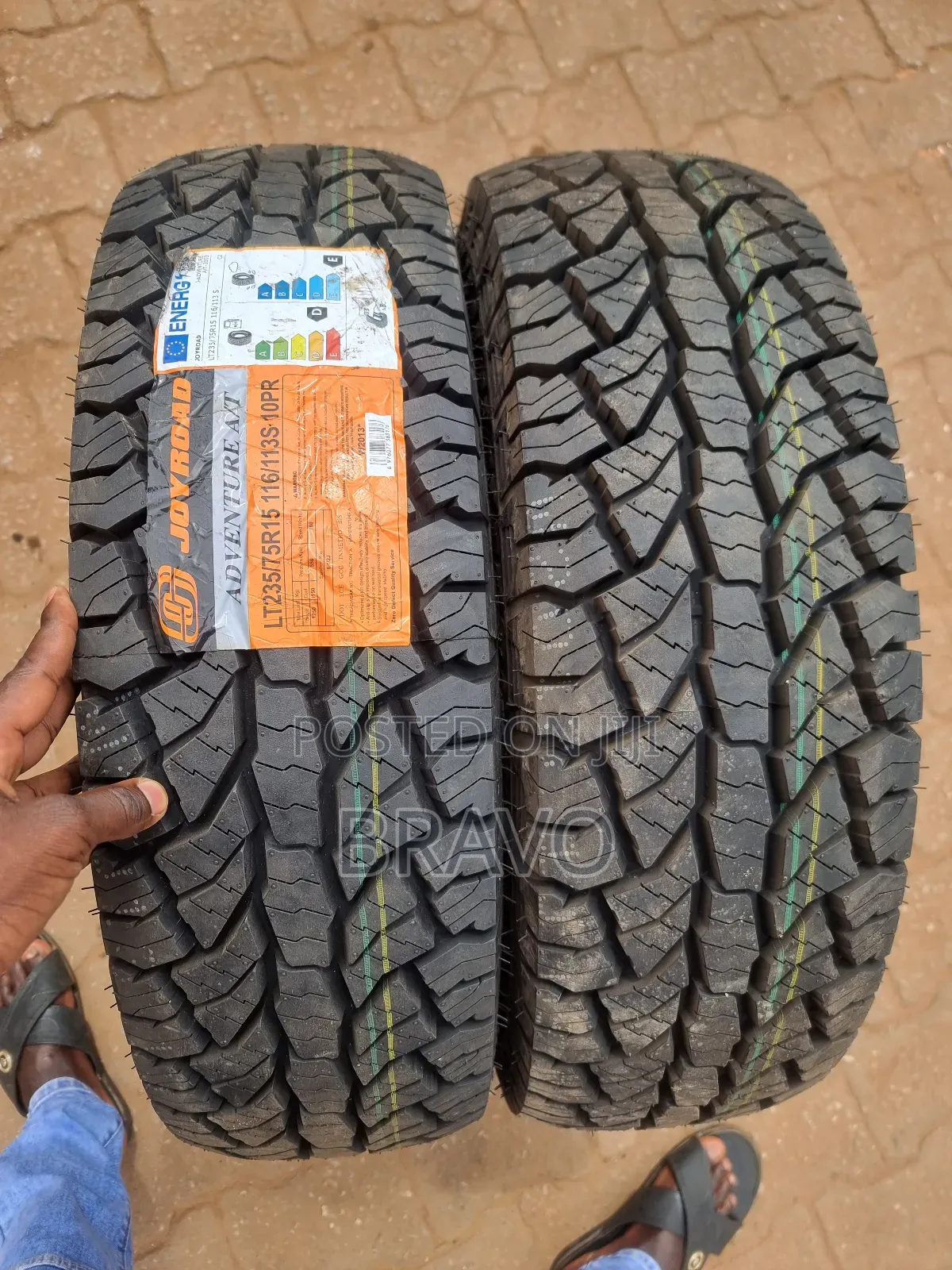 235/75r15 All Terrian Tires for Supper Custom.