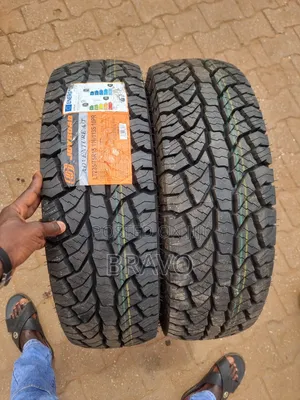 235/75r15 All Terrian Tires for Supper Custom.