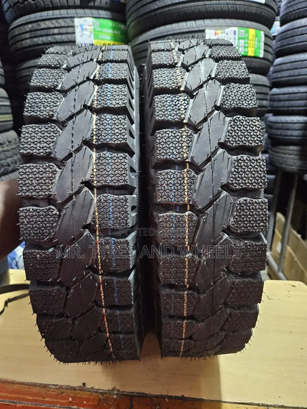 5.00r12 Nylon Tires Only 2 Pieces Left Cam Take Them.